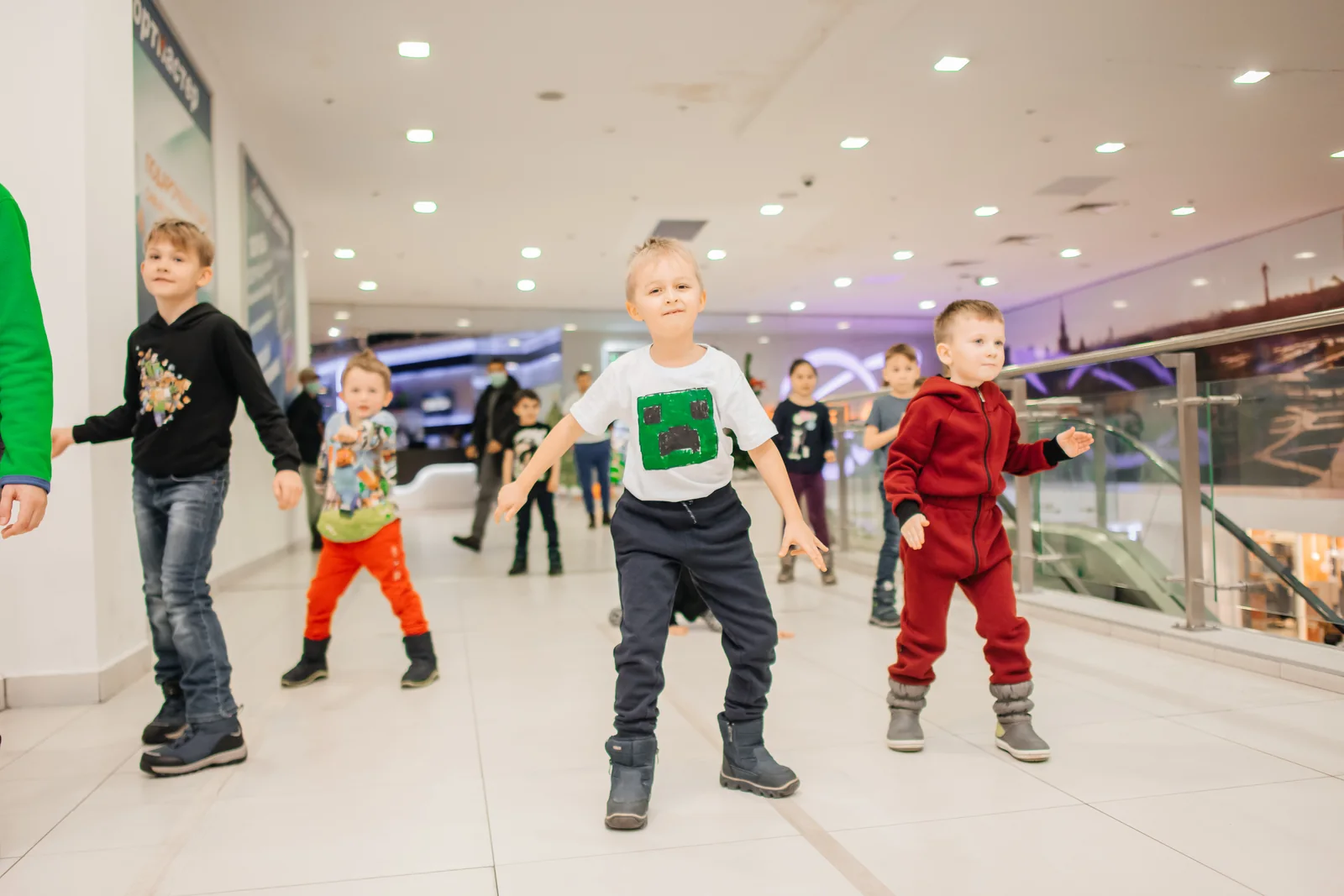 Активная новогодняя игра в площадка LaserLand в LaserLand